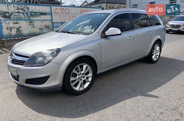 Універсал Opel Astra 2011 в Запоріжжі