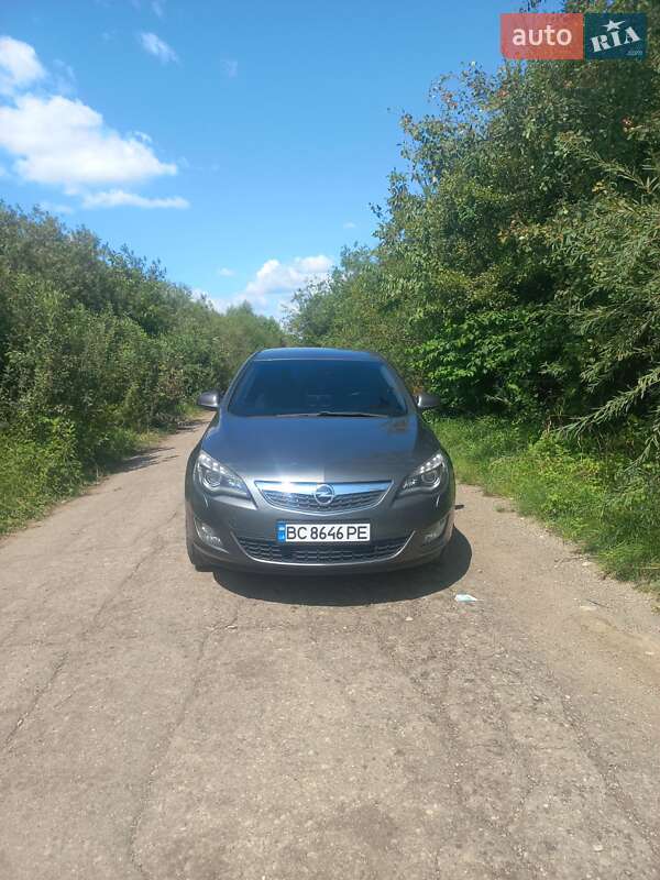 Opel Astra 2010