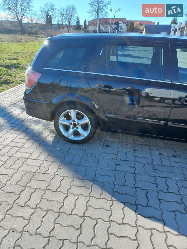 Универсал Opel Astra 2007 в Радехове