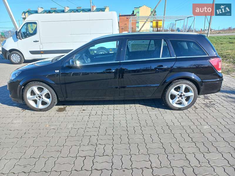 Универсал Opel Astra 2007 в Радехове