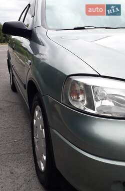 Седан Opel Astra 2008 в 