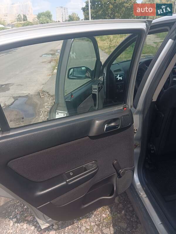 Хэтчбек Opel Astra 1999 в Киеве