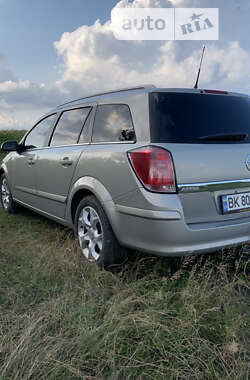 Универсал Opel Astra 2005 в 