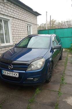 Універсал Opel Astra 2005 в Ізюмі