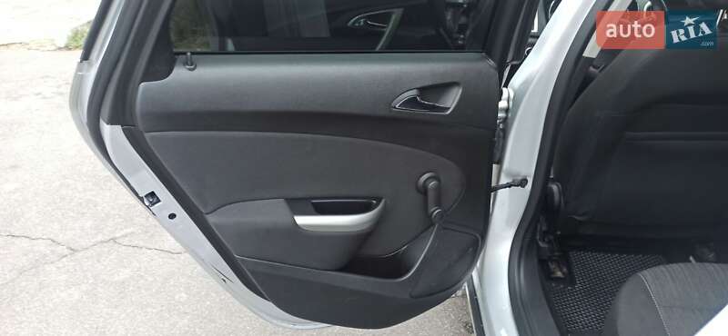 Хэтчбек Opel Astra 2010 в Борзне