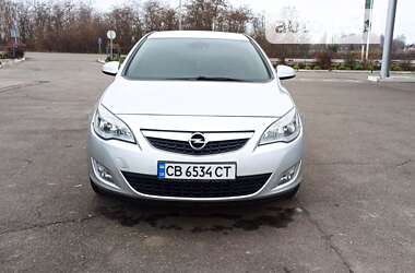 Хэтчбек Opel Astra 2010 в Борзне