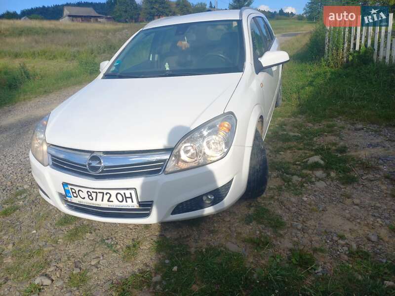 Opel Astra 2010