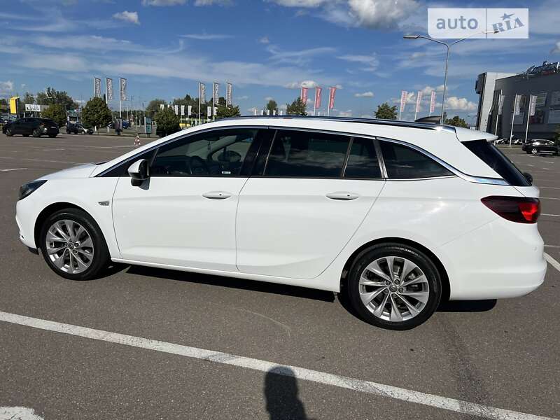 Универсал Opel Astra 2016 в Киеве