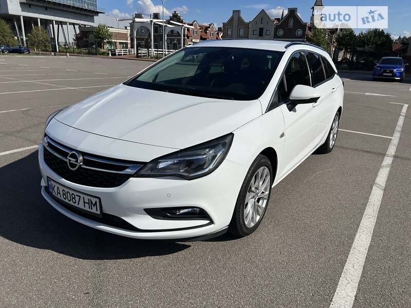 Универсал Opel Astra 2016 в Киеве