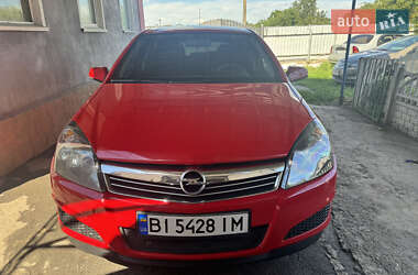 Хэтчбек Opel Astra 2014 в Александрие