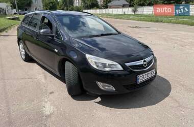 Універсал Opel Astra 2011 в Чернігові