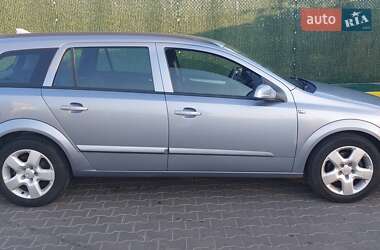 Універсал Opel Astra 2005 в 