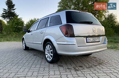 Универсал Opel Astra 2006 в Стрые