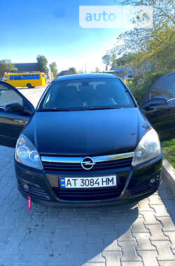 Хетчбек Opel Astra 2006 в Коломиї