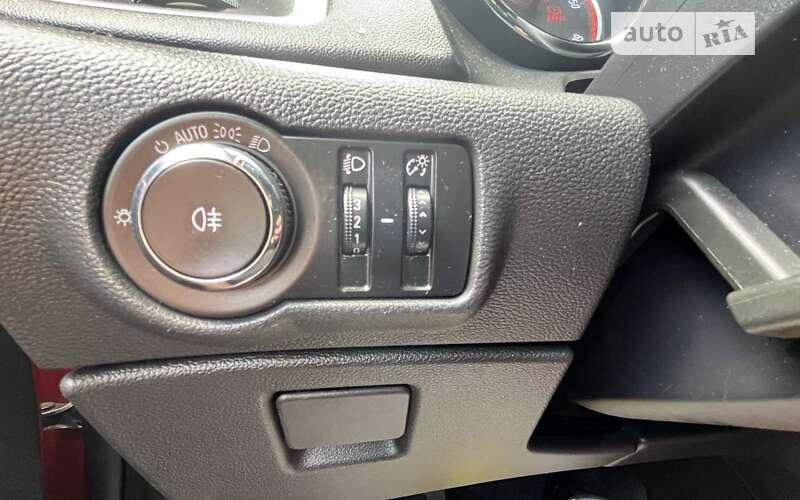 Универсал Opel Astra 2011 в Стрые