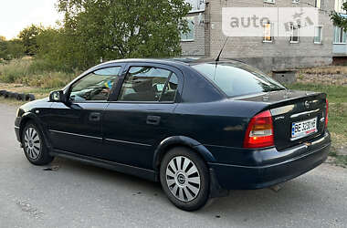 Седан Opel Astra 2002 в Новому Бузі