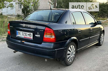 Седан Opel Astra 2002 в Новому Бузі