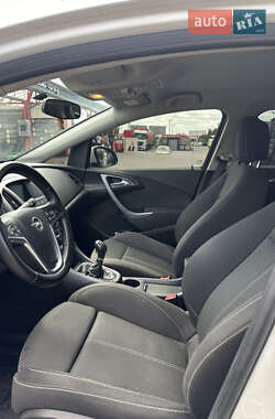 Универсал Opel Astra 2012 в Кривом Роге