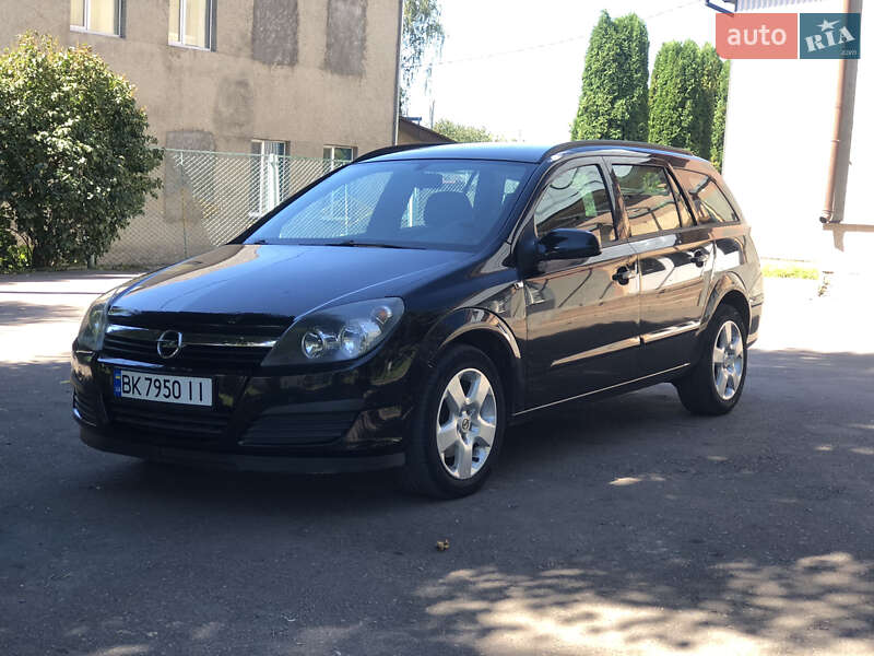 Универсал Opel Astra 2006 в Дубно