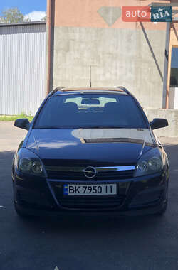 Универсал Opel Astra 2006 в Дубно