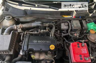 Седан Opel Astra 2006 в 