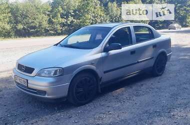 Седан Opel Astra 2005 в Тысменице