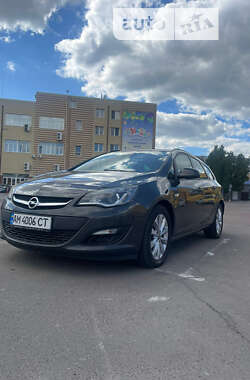 Універсал Opel Astra 2013 в Житомирі