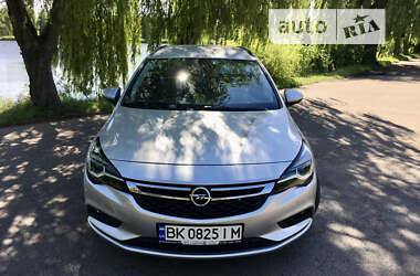 Универсал Opel Astra 2016 в Ровно