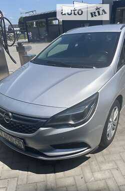 Универсал Opel Astra 2017 в Ивано-Франковске