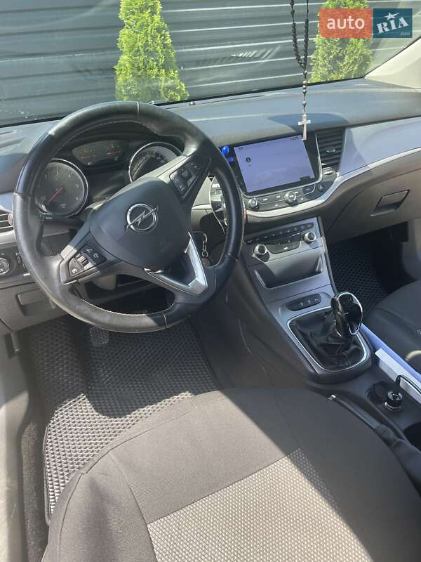 Універсал Opel Astra 2017 в Івано-Франківську