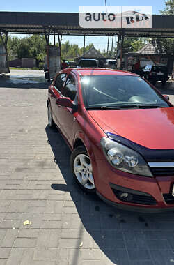 Хэтчбек Opel Astra 2006 в Новомосковске