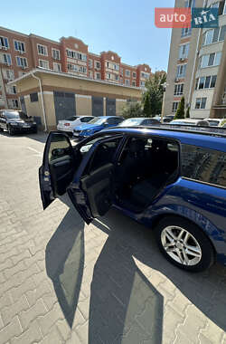 Универсал Opel Astra 2005 в 