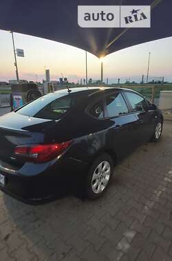 Седан Opel Astra 2014 в Вапнярке