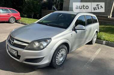 Универсал Opel Astra 2010 в Тернополе