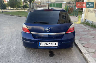 Хетчбек Opel Astra 2004 в 