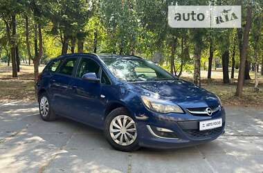 Универсал Opel Astra 2013 в Киеве