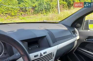 Хетчбек Opel Astra 2007 в 