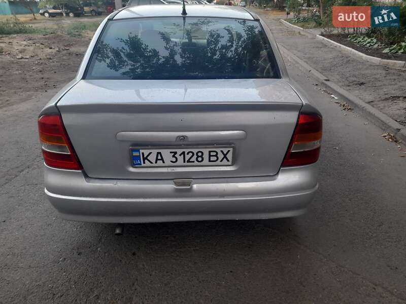 Седан Opel Astra 2005 в Лозовой фото 2 Седан Opel Astra 2005 в Лозовой