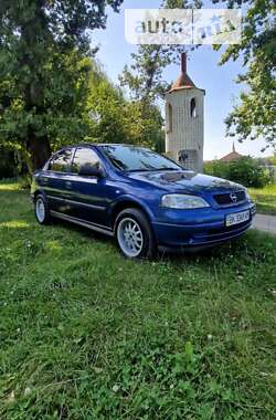 Седан Opel Astra 2008 в Ровно