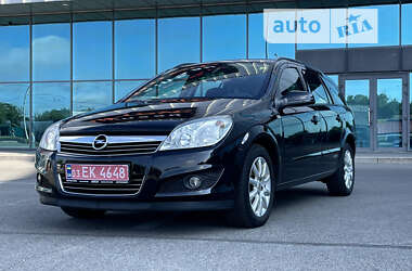 Универсал Opel Astra 2008 в Чернигове