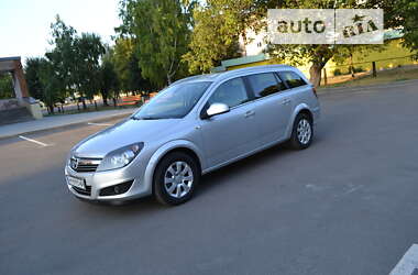 Универсал Opel Astra 2010 в Полтаве