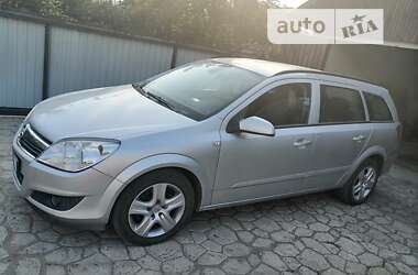 Універсал Opel Astra 2009 в Гайсину