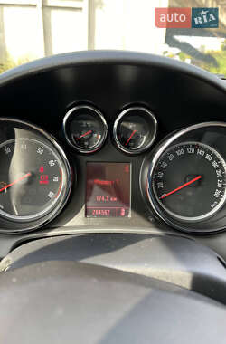 Хетчбек Opel Astra 2010 в 