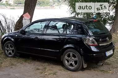 Хэтчбек Opel Astra 2006 в Маньковке