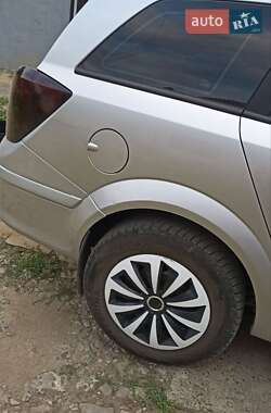 Универсал Opel Astra 2009 в 