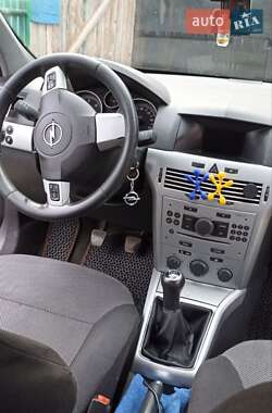 Универсал Opel Astra 2009 в 