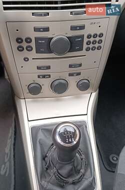 Універсал Opel Astra 2007 в 