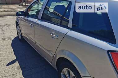 Универсал Opel Astra 2004 в 