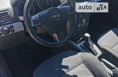 Универсал Opel Astra 2004 в 