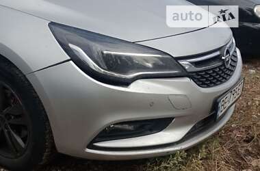 Універсал Opel Astra 2017 в Миколаєві